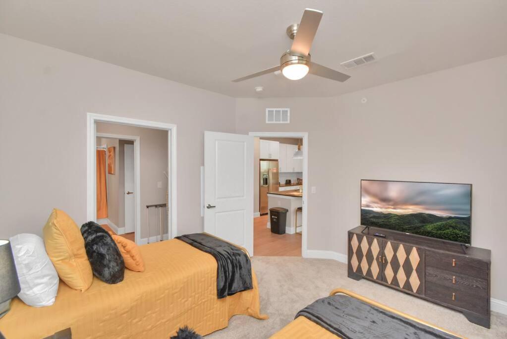 The Golden Treasure Near Boardwalk! Apartment *