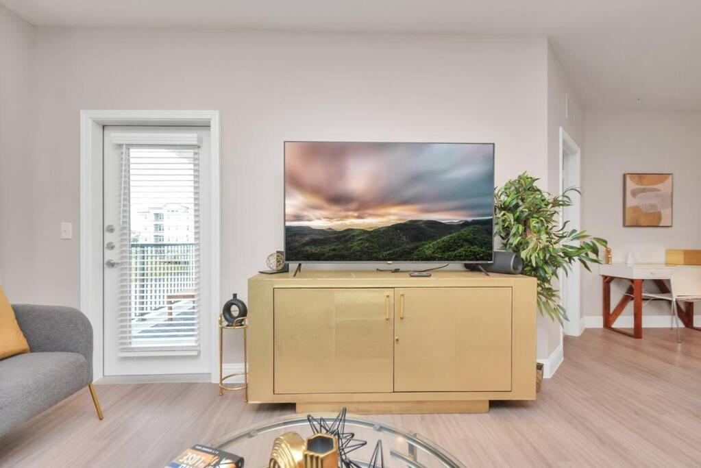 Apartment The Golden Treasure Near Boardwalk!