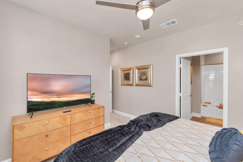 The Golden Treasure Near Boardwalk! Apartment *