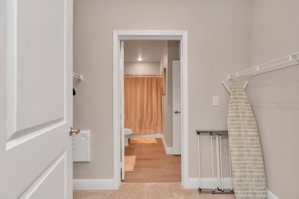 The Golden Treasure Near Boardwalk! Apartment